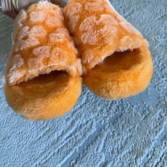 UGG Fluff Yeah Slide Poppy slipper sandal fuzzy orange sheepskin elastic strap 9 - Picture 6 of 11